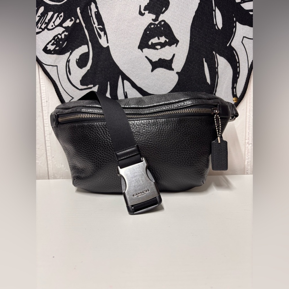 Coach Grade Black Pebbled Leather Belt Bag